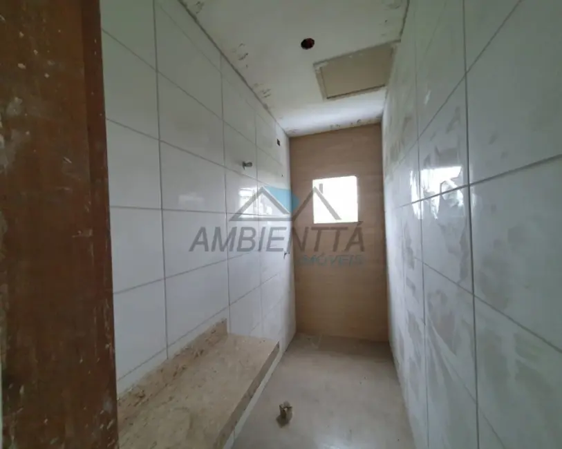 Sobrado com 2 quartos à venda, 94m2 em Balneário dos Golfinhos, Caraguatatuba - SP - imagem 9 Foto 9 de Sobrado com 2 quartos à venda, 94m2 em Balneário dos Golfinhos, Caraguatatuba - SP