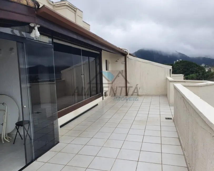 Foto 1 de Cobertura com 3 quartos à venda, 150m2 em Indaiá, Caraguatatuba - SP