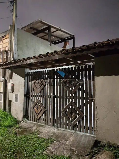 Foto 1 de Casa com 2 quartos à venda, 59m2 em Travessão, Caraguatatuba - SP
