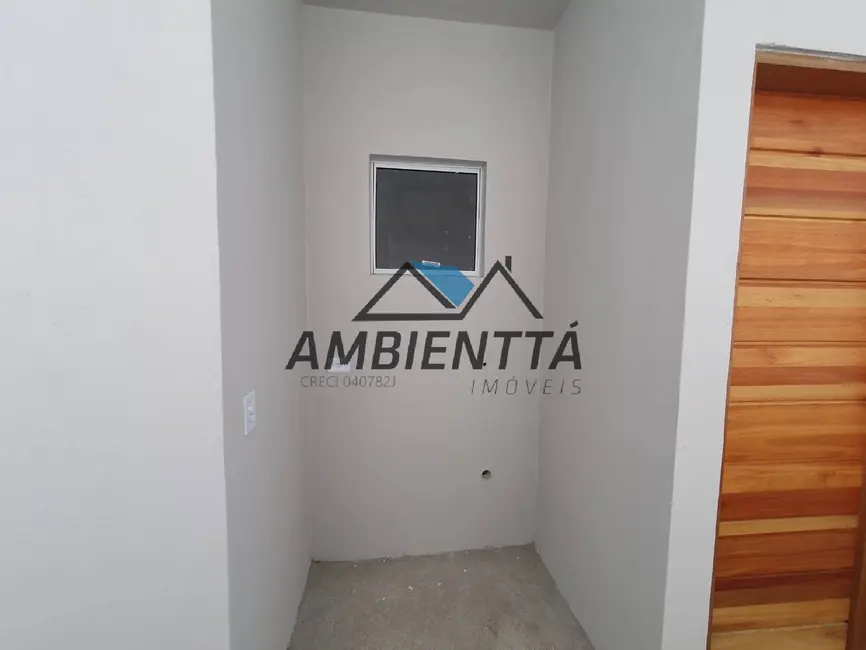 Casa com 3 quartos à venda, 73m2 em Caraguatatuba - SP - imagem 4 Foto 4 de Casa com 3 quartos à venda, 73m2 em Caraguatatuba - SP