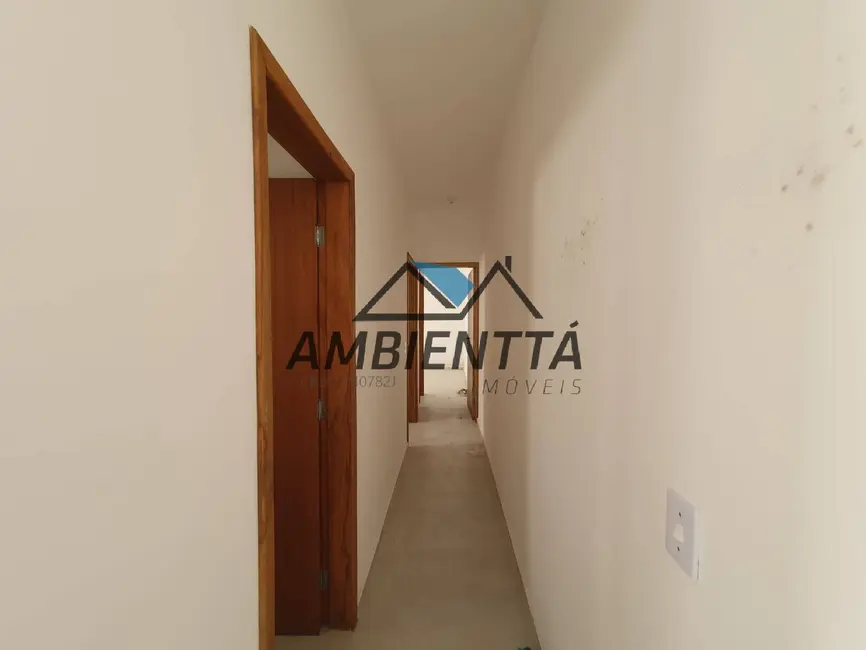 Foto 8 de Casa com 2 quartos à venda, 65m2 em Caraguatatuba - SP