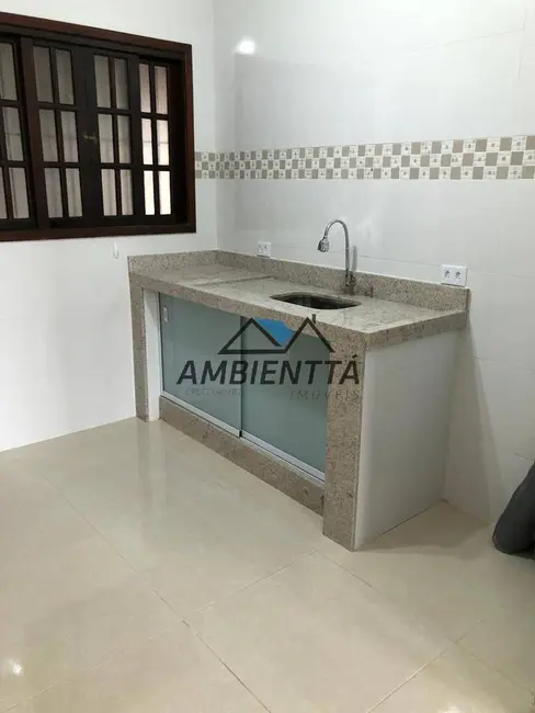 Foto 3 de Casa com 2 quartos à venda, 60m2 em Jardim Britânia, Caraguatatuba - SP