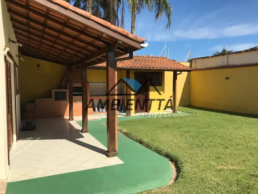 Foto 7 de Sobrado com 3 quartos à venda, 249m2 em Jardim Britânia, Caraguatatuba - SP
