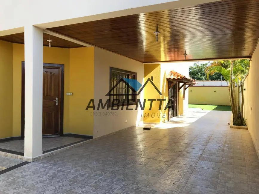 Foto 8 de Sobrado com 3 quartos à venda, 249m2 em Jardim Britânia, Caraguatatuba - SP