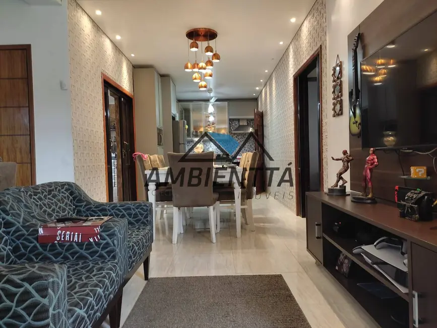 Foto 4 de Sobrado com 4 quartos à venda, 254m2 em Jardim das Gaivotas, Caraguatatuba - SP