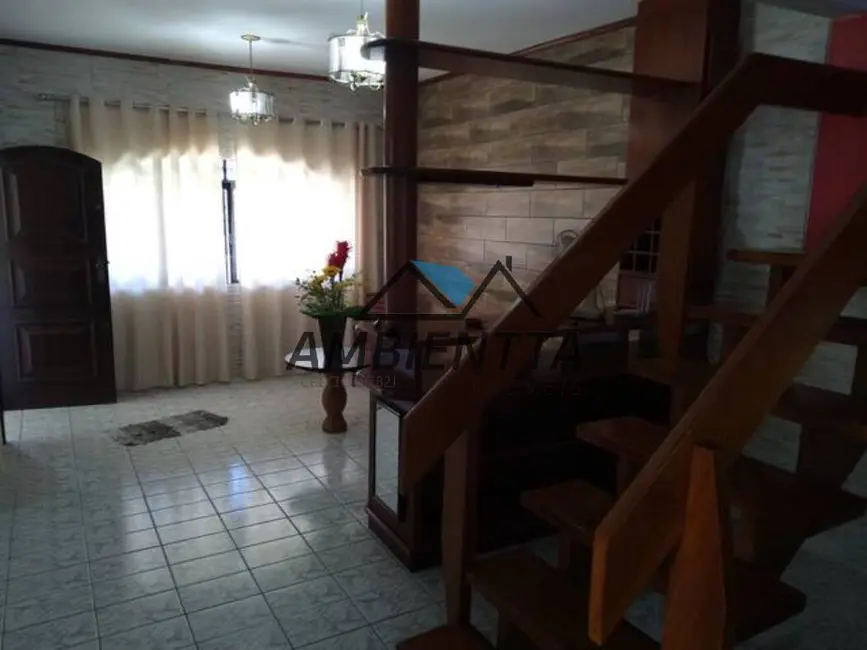 Foto 6 de Sobrado à venda, 230m2 em Balneário Forest, Caraguatatuba - SP