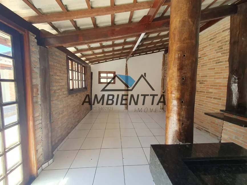 Casa com 3 quartos à venda, 180m2 em Martim de Sá, Caraguatatuba - SP - imagem 5 Foto 5 de Casa com 3 quartos à venda, 180m2 em Martim de Sá, Caraguatatuba - SP