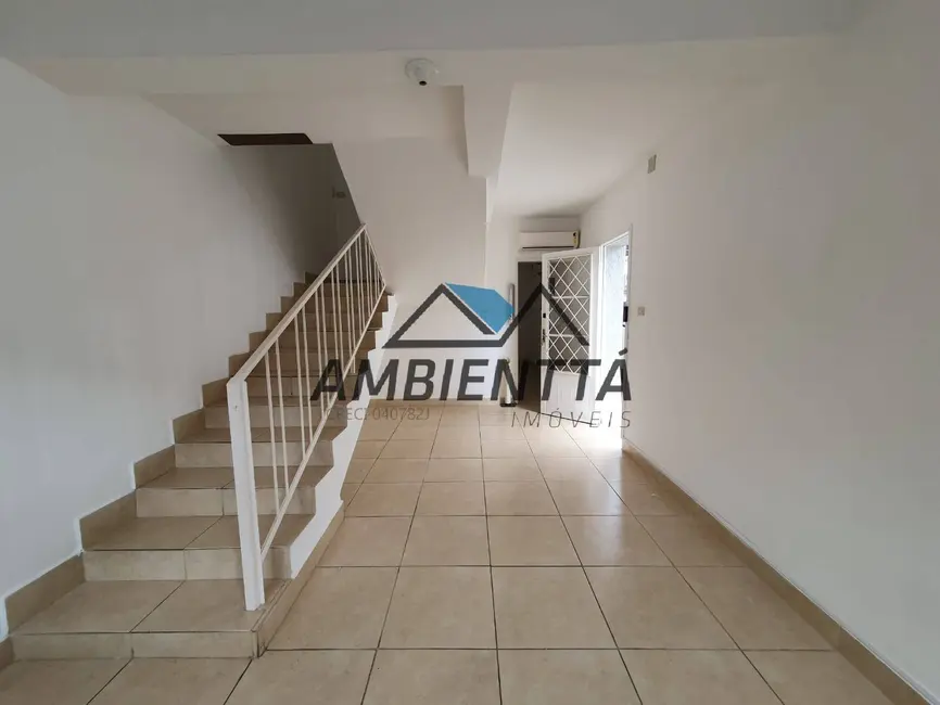 Foto 4 de Sala Comercial para alugar, 200m2 em Centro, Caraguatatuba - SP