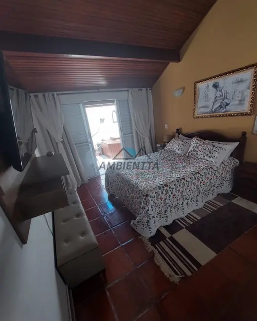 Sobrado com 4 quartos à venda, 320m2 em Indaiá, Caraguatatuba - SP - imagem 8 Foto 8 de Sobrado com 4 quartos à venda, 320m2 em Indaiá, Caraguatatuba - SP