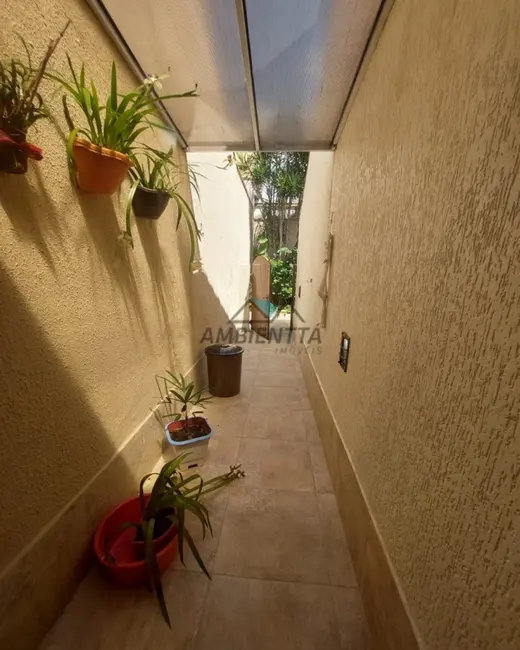 Sobrado com 4 quartos à venda, 320m2 em Indaiá, Caraguatatuba - SP - imagem 9 Foto 9 de Sobrado com 4 quartos à venda, 320m2 em Indaiá, Caraguatatuba - SP