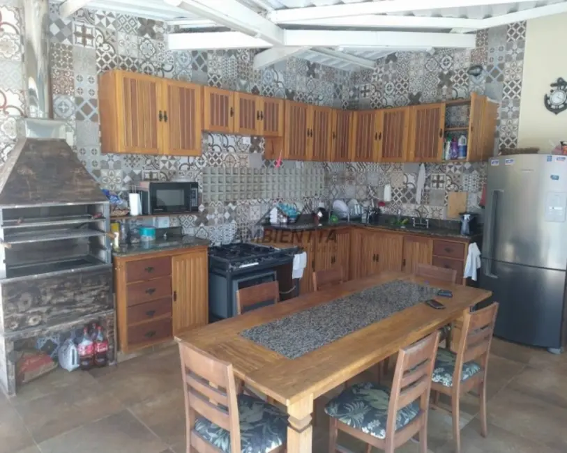 Foto 3 de Sobrado com 6 quartos à venda, 300m2 em Praia das Palmeiras, Caraguatatuba - SP