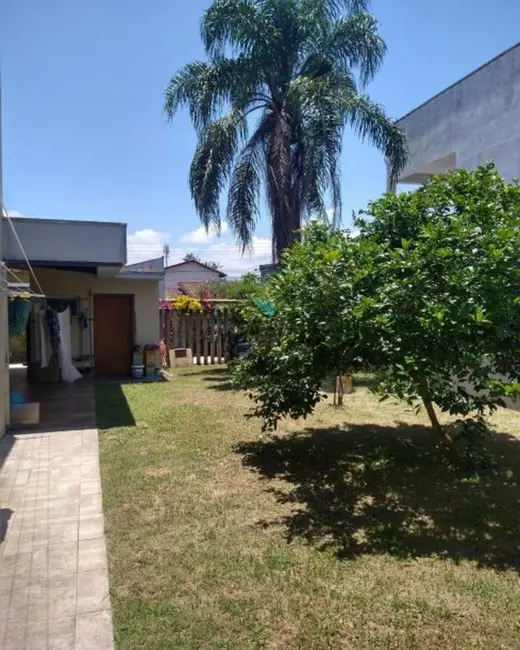 Foto 5 de Sobrado com 6 quartos à venda, 300m2 em Praia das Palmeiras, Caraguatatuba - SP