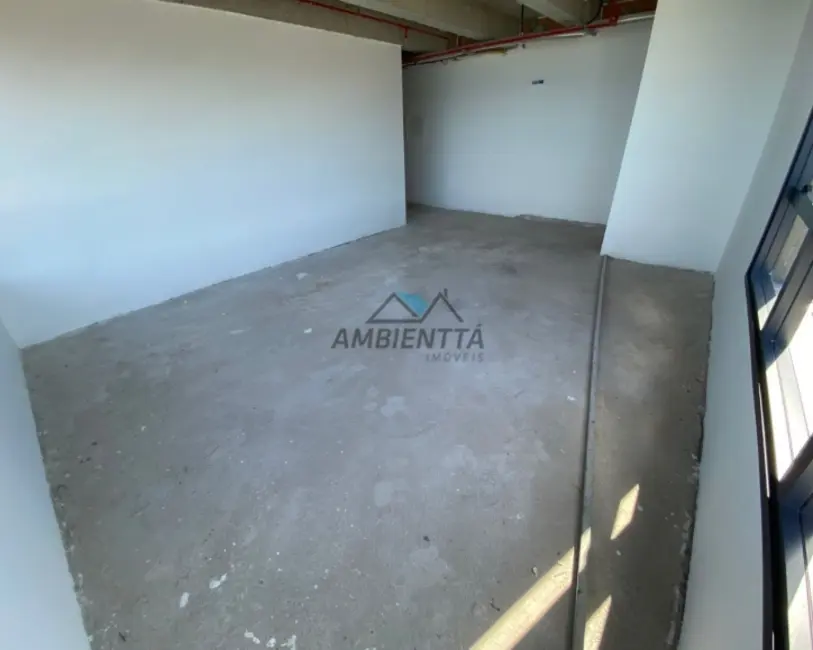 Foto 9 de Sala Comercial para alugar, 42m2 em Centro, Caraguatatuba - SP