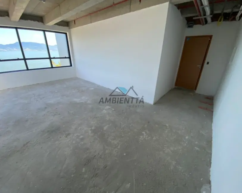Foto 3 de Sala Comercial para alugar, 42m2 em Centro, Caraguatatuba - SP
