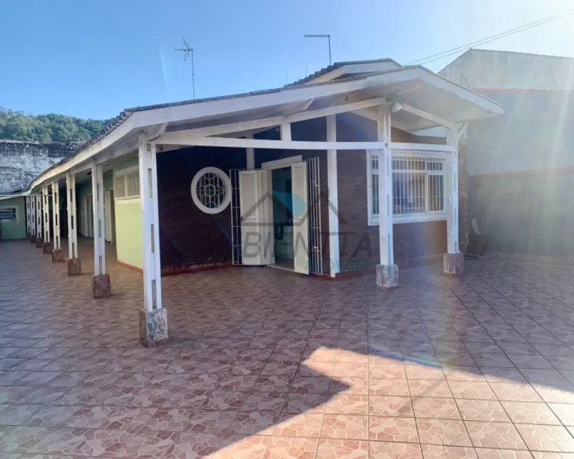 Casa com 2 quartos à venda, 313m2 em Martim de Sá, Caraguatatuba - SP - imagem 4 Foto 4 de Casa com 2 quartos à venda, 313m2 em Martim de Sá, Caraguatatuba - SP