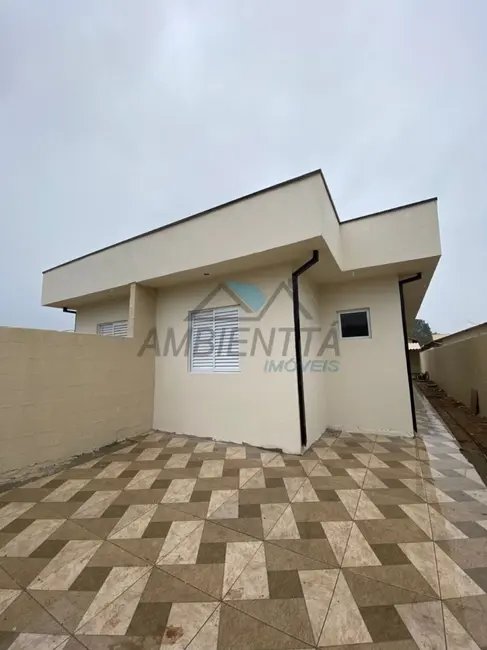 Foto 2 de Casa com 3 quartos à venda, 86m2 em Caraguatatuba - SP