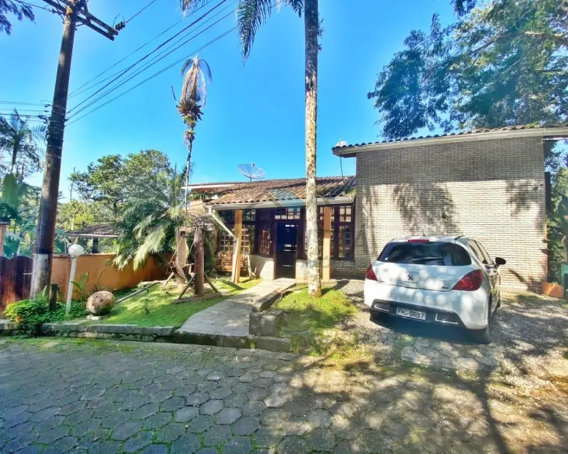 Foto 4 de Sobrado com 6 quartos à venda, 380m2 em Ubatuba - SP
