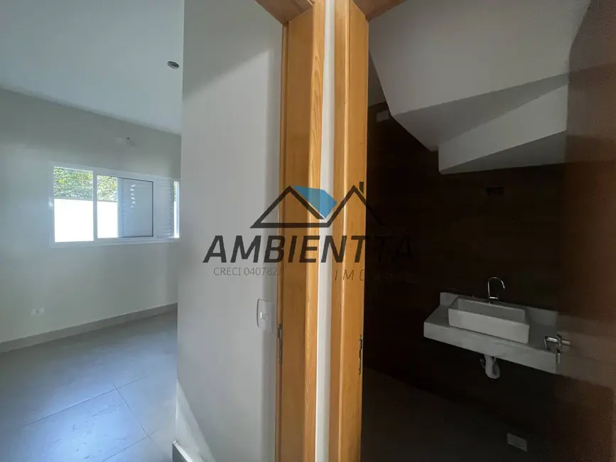 Foto 8 de Sobrado com 3 quartos à venda, 154m2 em Balneário Gardem Mar, Caraguatatuba - SP