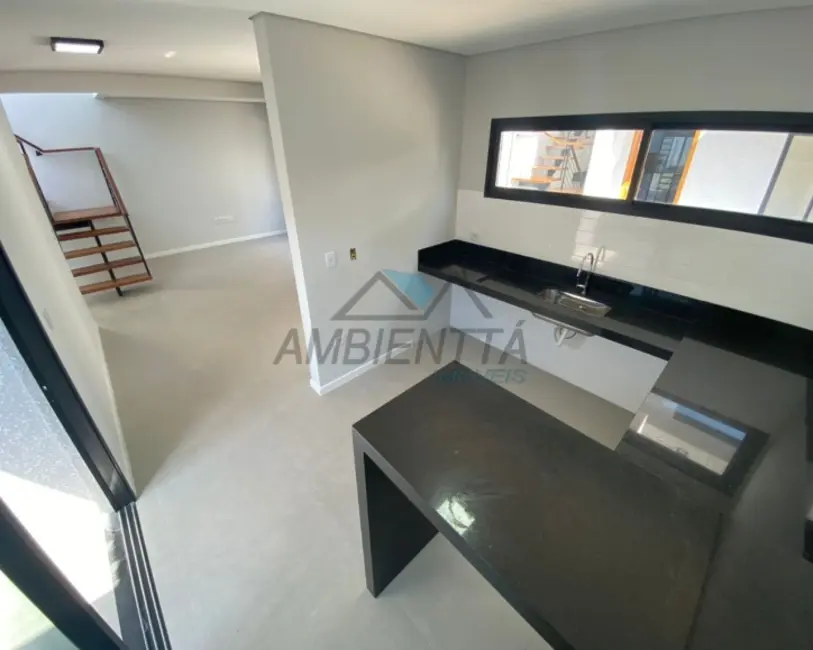 Foto 9 de Sobrado com 3 quartos à venda, 111m2 em Cidade Jardim, Caraguatatuba - SP