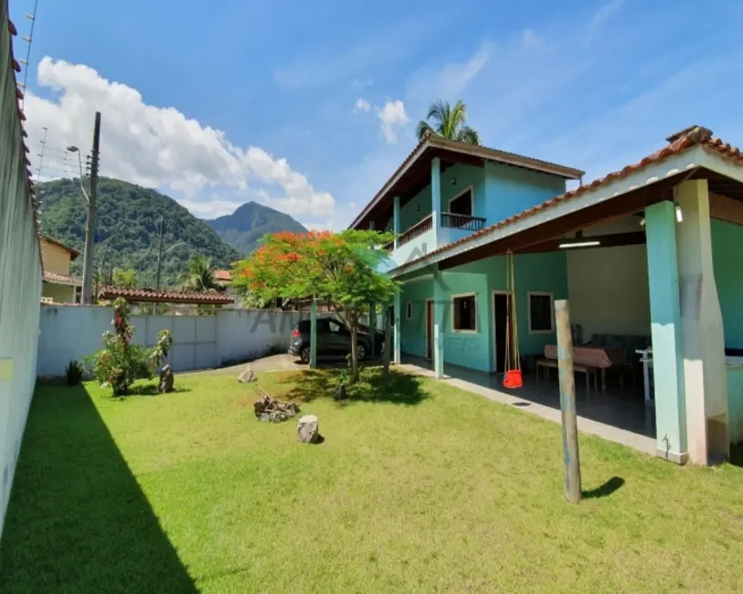 Foto 1 de Sobrado com 3 quartos à venda, 400m2 em Massaguaçu, Caraguatatuba - SP