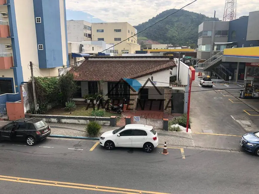 Foto 3 de Sala Comercial para alugar, 328m2 em Centro, Caraguatatuba - SP