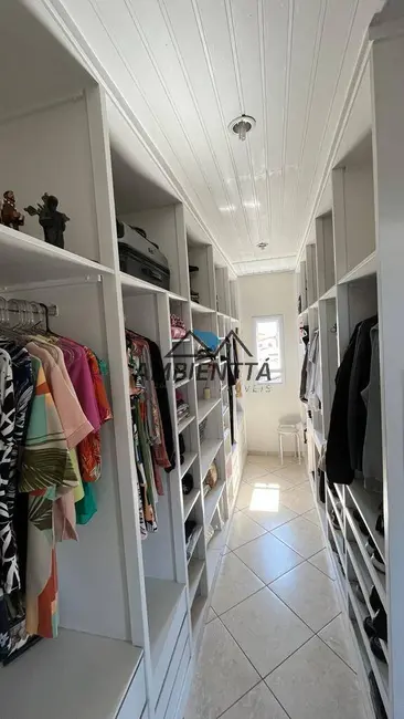 Foto 4 de Casa com 4 quartos à venda, 580m2 em Indaiá, Caraguatatuba - SP