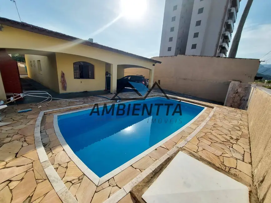 Casa com 3 quartos à venda, 456m2 em Martim de Sá, Caraguatatuba - SP - imagem 2 Foto 2 de Casa com 3 quartos à venda, 456m2 em Martim de Sá, Caraguatatuba - SP