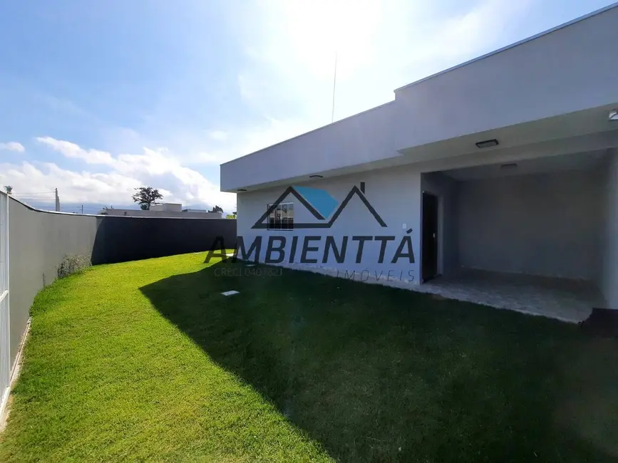Foto 2 de Casa com 3 quartos à venda, 225m2 em Caraguatatuba - SP