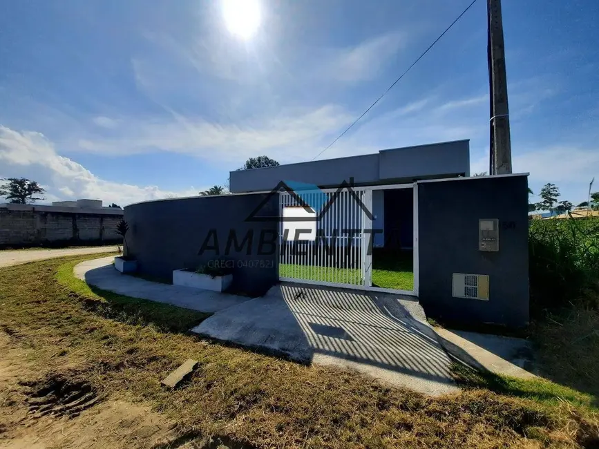 Foto 1 de Casa com 3 quartos à venda, 225m2 em Caraguatatuba - SP