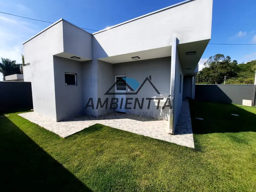 Casa com 3 quartos à venda, 225m2 em Caraguatatuba - SP - imagem 4 Foto 4 de Casa com 3 quartos à venda, 225m2 em Caraguatatuba - SP