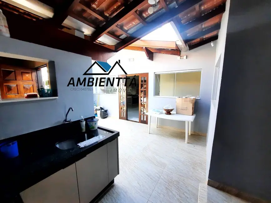 Foto 6 de Casa com 3 quartos à venda, 250m2 em Balneário Califórnia, Caraguatatuba - SP