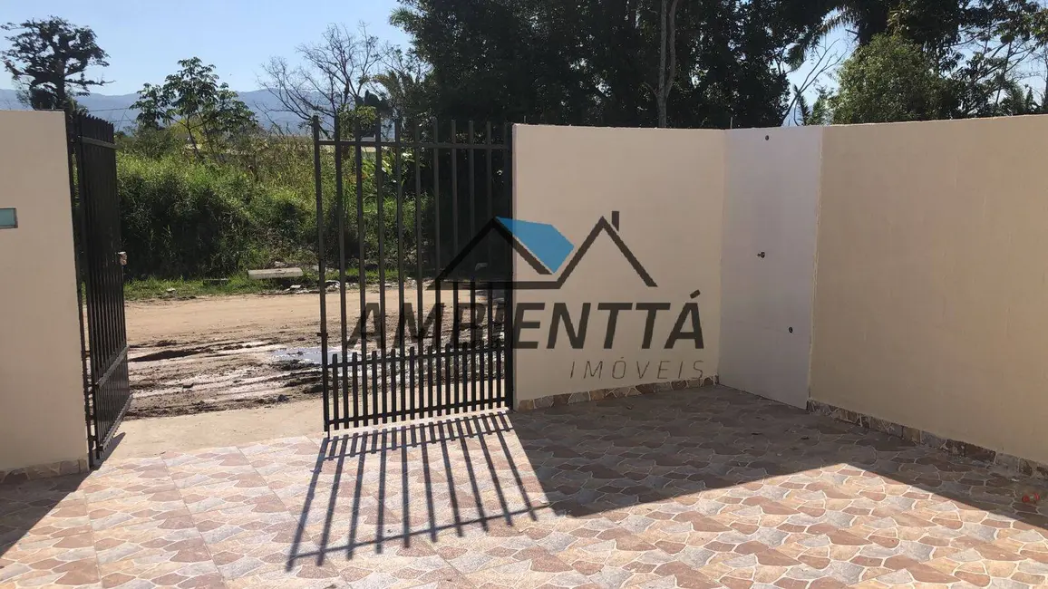 Foto 3 de Casa com 2 quartos à venda, 90m2 em Caraguatatuba - SP