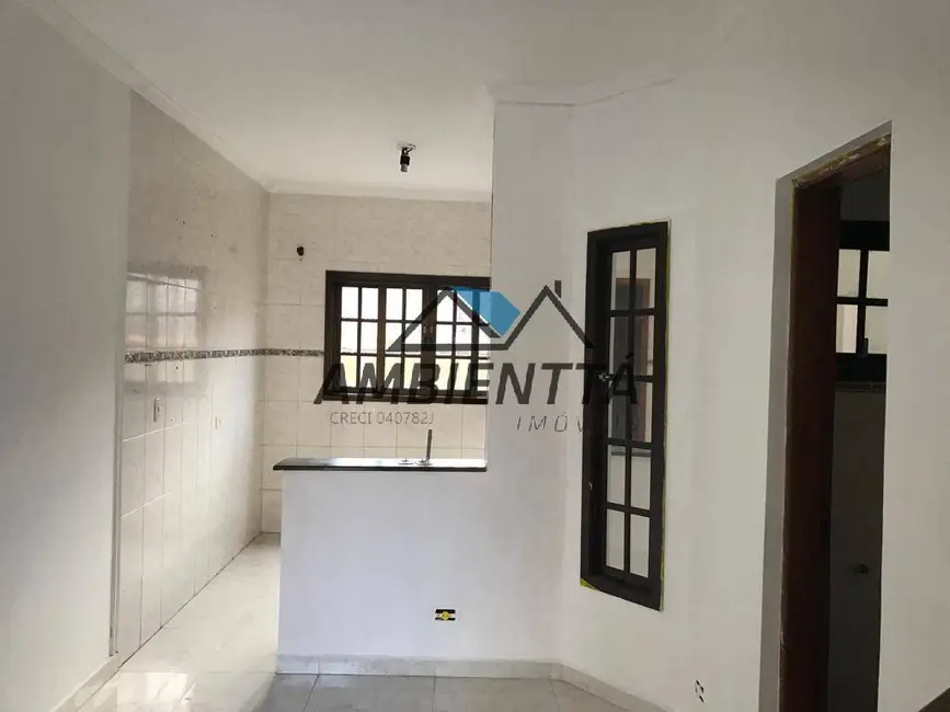 Foto 7 de Casa para alugar em Loteamento Balneário Camburi, Caraguatatuba - SP