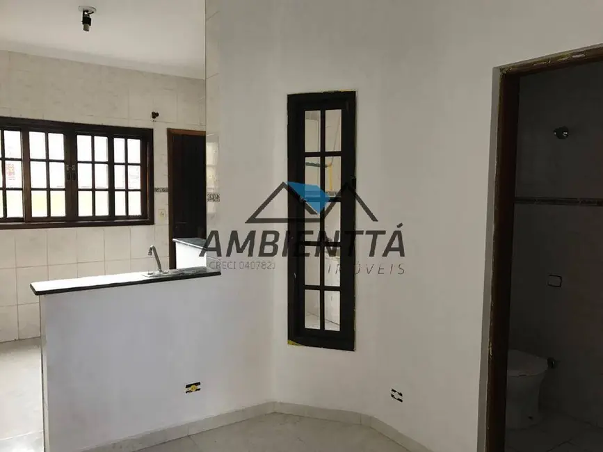 Foto 6 de Casa para alugar em Loteamento Balneário Camburi, Caraguatatuba - SP