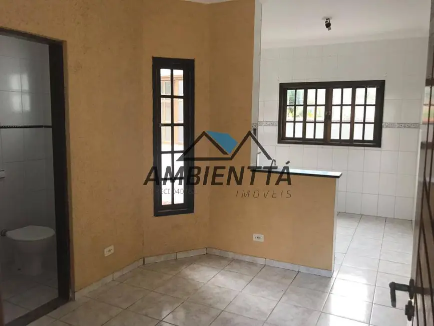 Foto 5 de Casa para alugar em Loteamento Balneário Camburi, Caraguatatuba - SP