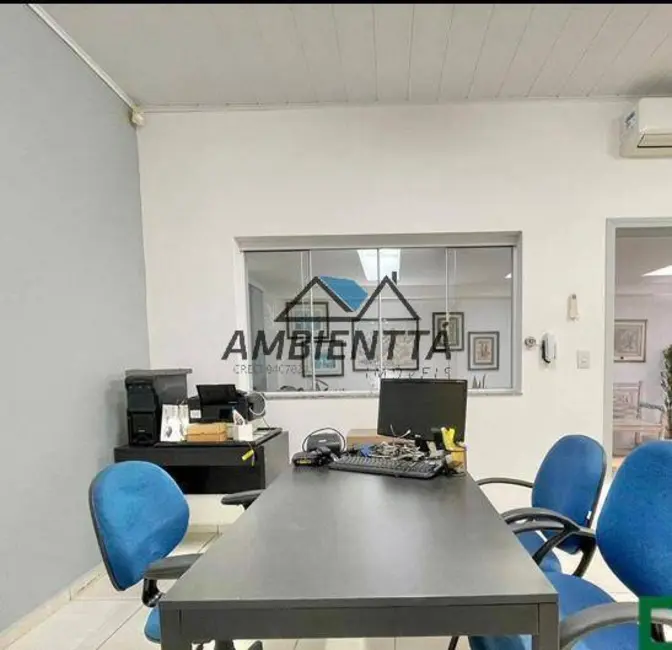 Foto 4 de Sala Comercial para alugar, 60m2 em Centro, Caraguatatuba - SP