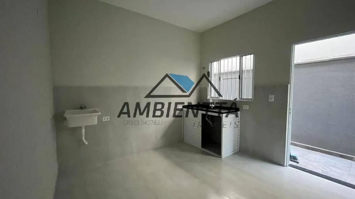 Foto 3 de Casa com 1 quarto para alugar, 29m2 em Ipiranga, Caraguatatuba - SP