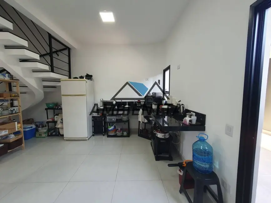 Casa com 3 quartos à venda, 276m2 em Jardim Mariella, Caraguatatuba - SP - imagem 6 Foto 6 de Casa com 3 quartos à venda, 276m2 em Jardim Mariella, Caraguatatuba - SP