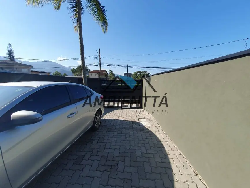 Casa com 3 quartos à venda, 276m2 em Jardim Mariella, Caraguatatuba - SP - imagem 3 Foto 3 de Casa com 3 quartos à venda, 276m2 em Jardim Mariella, Caraguatatuba - SP