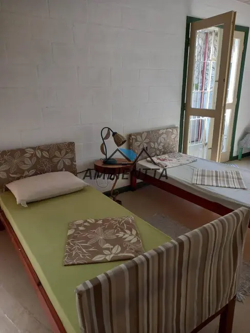 Foto 6 de Casa com 2 quartos para alugar, 132m2 em Centro, Caraguatatuba - SP