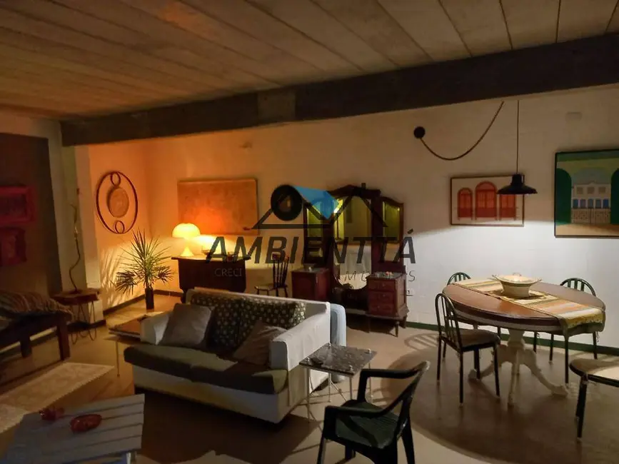 Foto 7 de Casa com 2 quartos para alugar, 132m2 em Centro, Caraguatatuba - SP