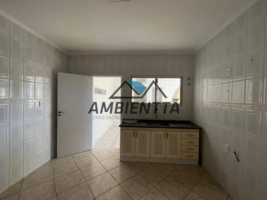 Foto 2 de Apartamento com 3 quartos para alugar, 70m2 em Centro, Caraguatatuba - SP