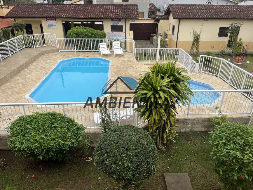 Foto 1 de Casa com 2 quartos para alugar, 70m2 em Indaiá, Caraguatatuba - SP