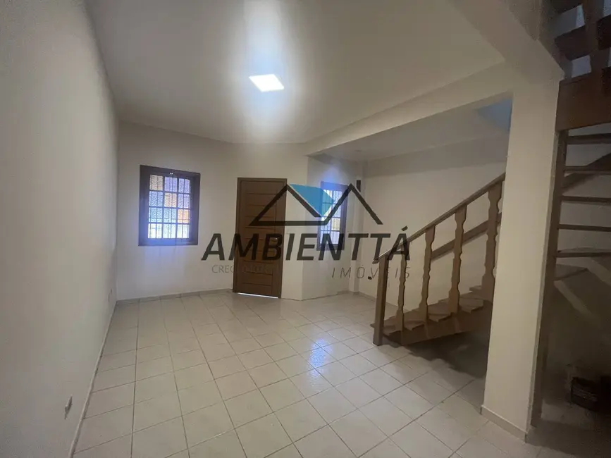Foto 5 de Casa com 2 quartos para alugar, 70m2 em Indaiá, Caraguatatuba - SP