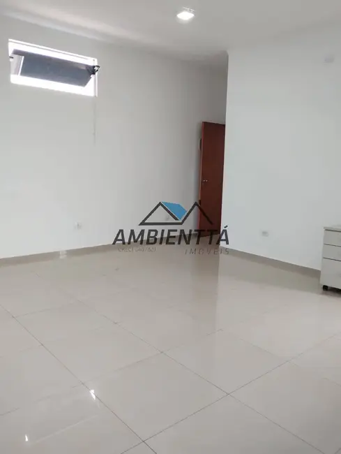 Foto 4 de Sala Comercial para alugar, 28m2 em Centro, Caraguatatuba - SP