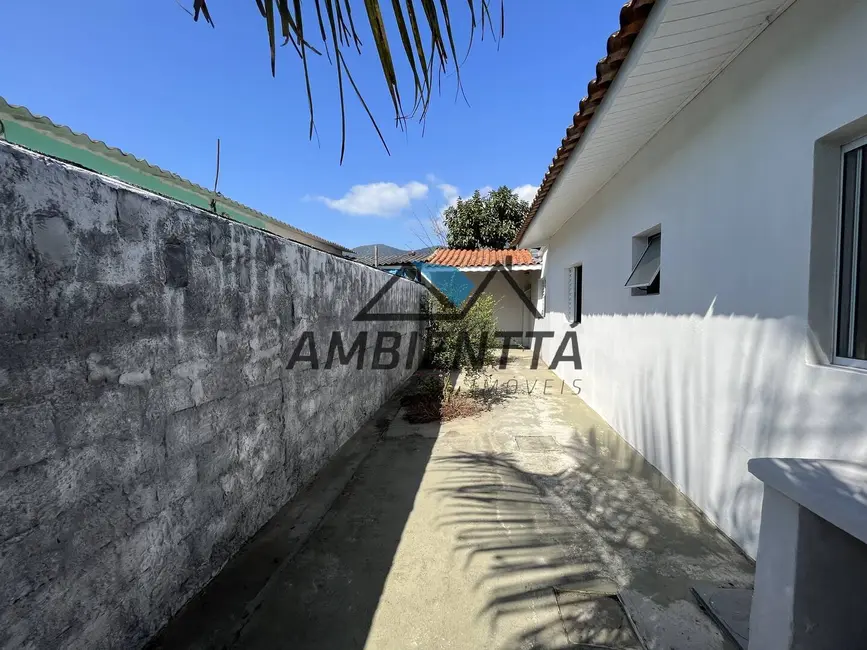 Foto 2 de Casa com 2 quartos à venda, 80m2 em Sao Sebastiao - SP