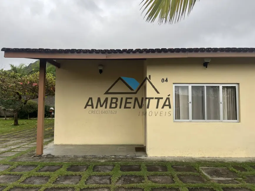 Foto 1 de Casa com 2 quartos para alugar, 55m2 em Prainha, Caraguatatuba - SP