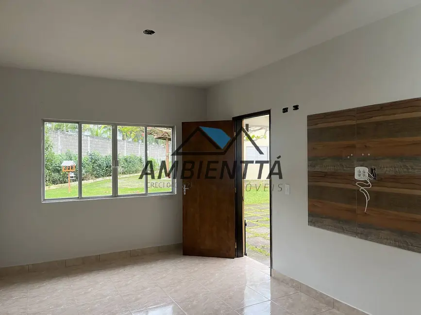 Foto 2 de Casa com 1 quarto para alugar, 40m2 em Prainha, Caraguatatuba - SP