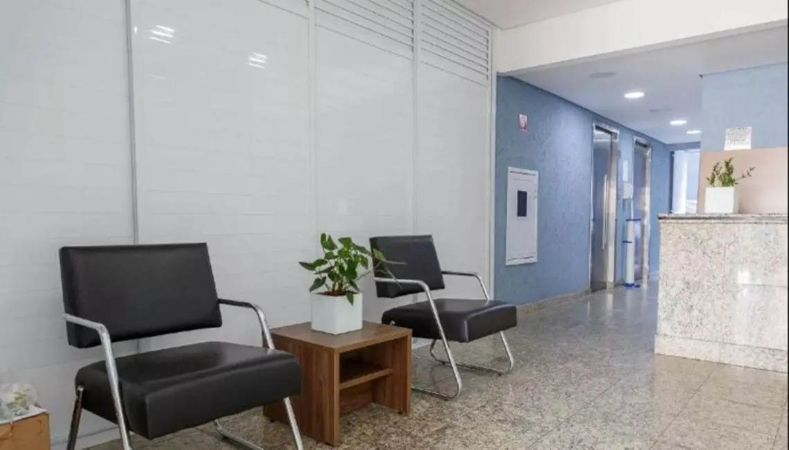 Kitnet com 1 quarto à venda, 26m2 em Passo da Areia, Porto Alegre - RS - imagem 7 Foto 7 de Kitnet com 1 quarto à venda, 26m2 em Passo da Areia, Porto Alegre - RS