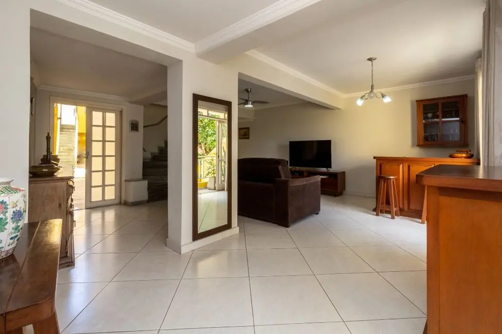 Foto 2 de Casa com 3 quartos à venda, 200m2 em Parque São Domingos, São Paulo - SP